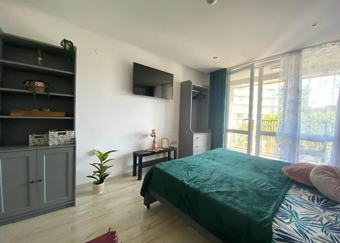 Paradiso 'в' 403 Fancy Appartement *